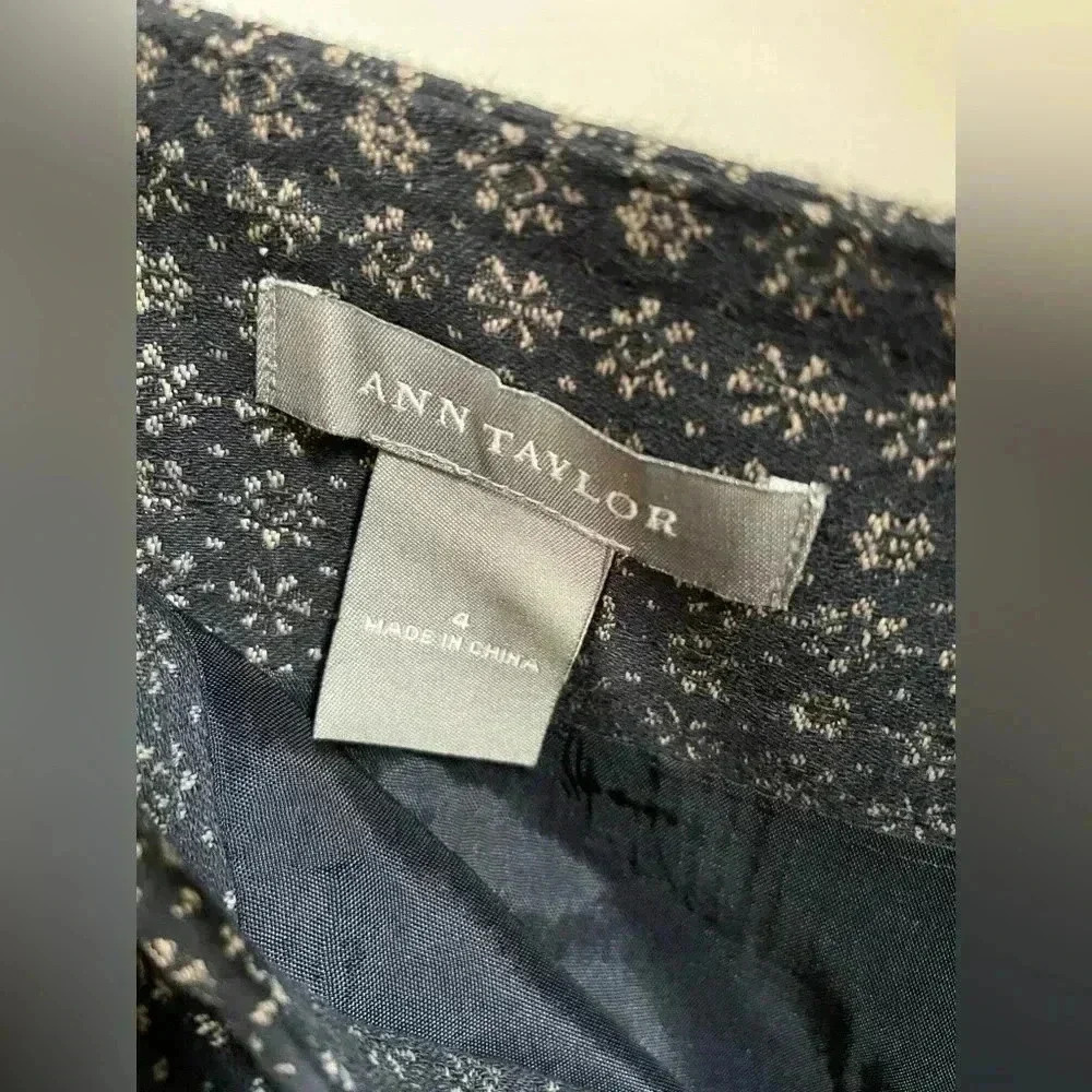 Ann Taylor skirt size 4 beautiful details - Picture 8 of 9